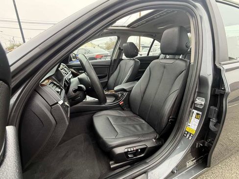 Used 2015 BMW 320i xDrive Sedan image 4