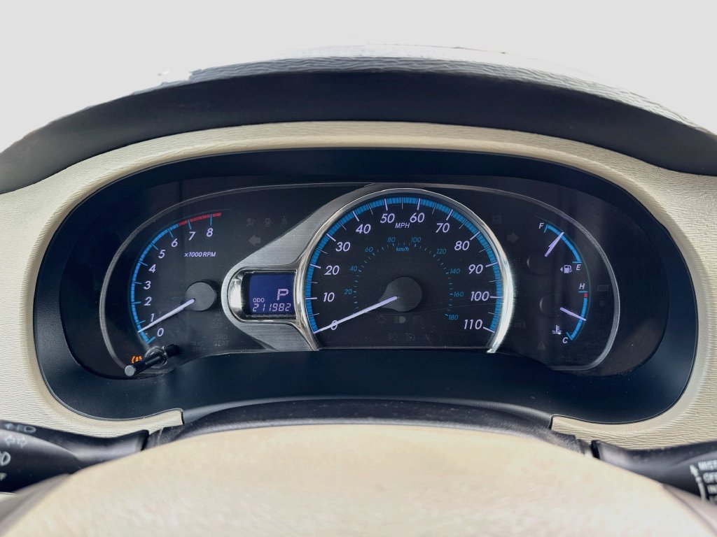 Used 2013 Toyota Sienna XLE FWD image 14