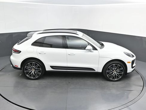 New 2026 Porsche Macan AWD/4WD image 32
