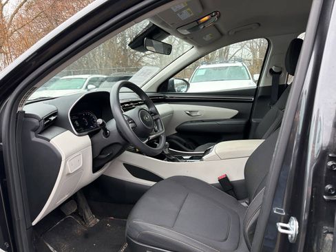 Used 2023 Hyundai Tucson SE image 5