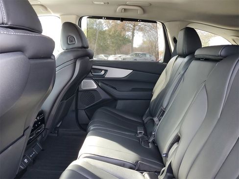 Certified 2025 Acura MDX w/ Technology Package image 13