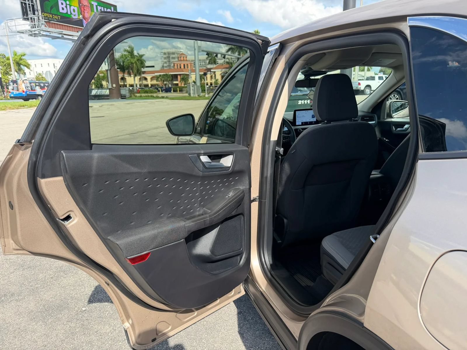 Used 2020 Ford Escape SE AWD/4WD image 27