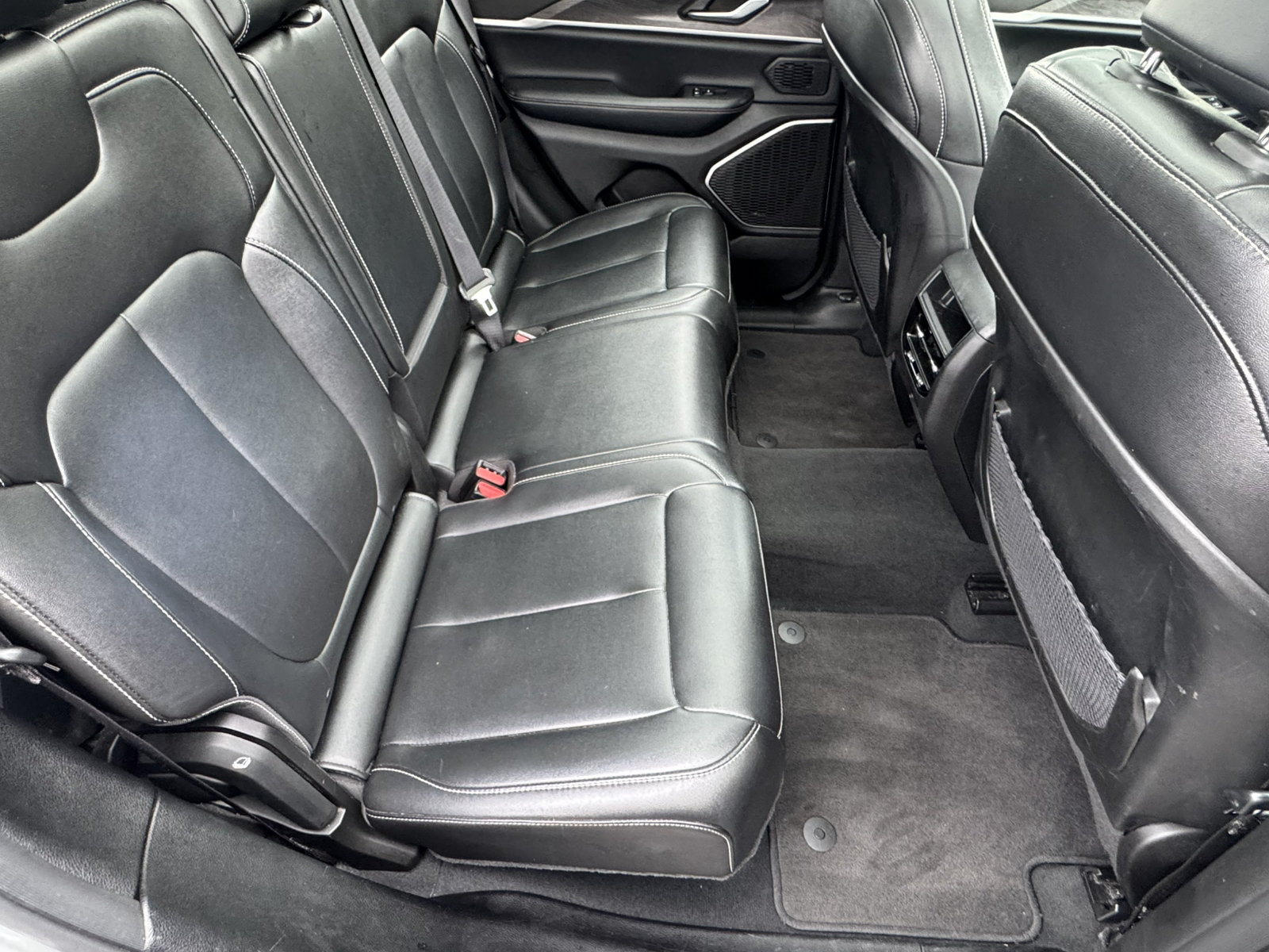 Used 2024 Jeep Grand Cherokee Limited 4xe AWD/4WD image 19