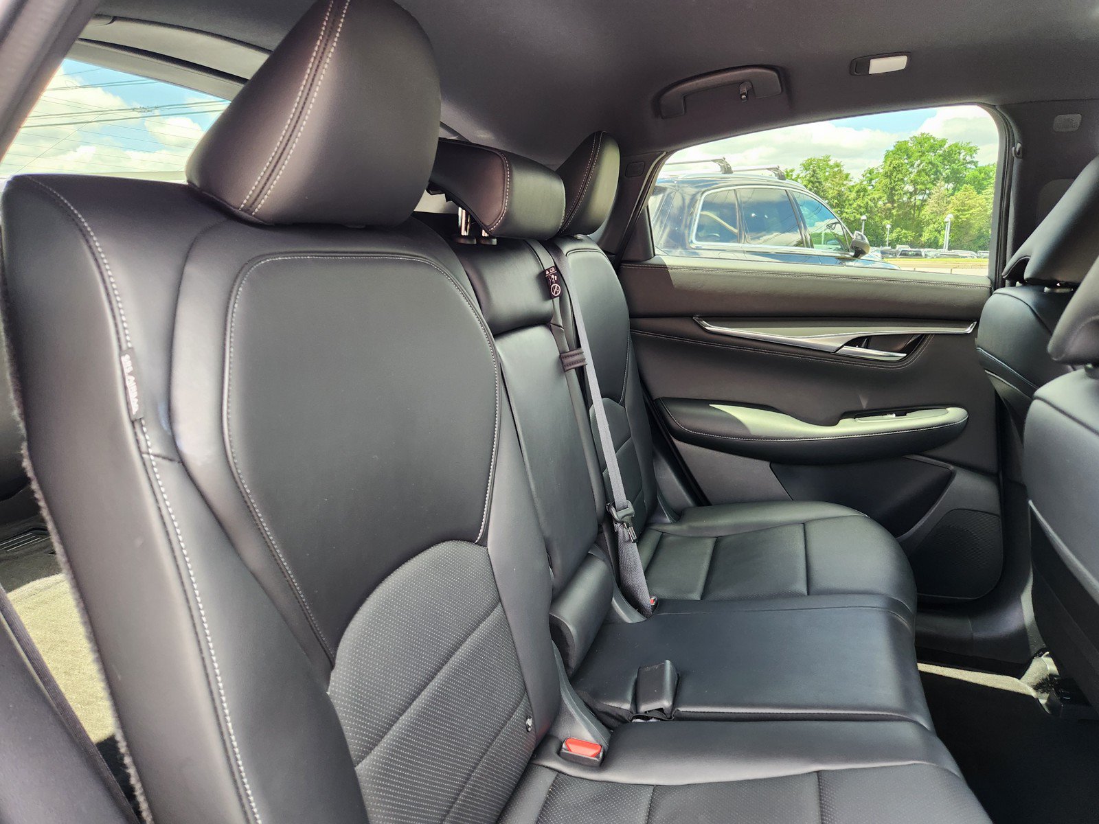 Certified 2025 INFINITI QX55 Luxe w/ Accent Package AWD/4WD image 15