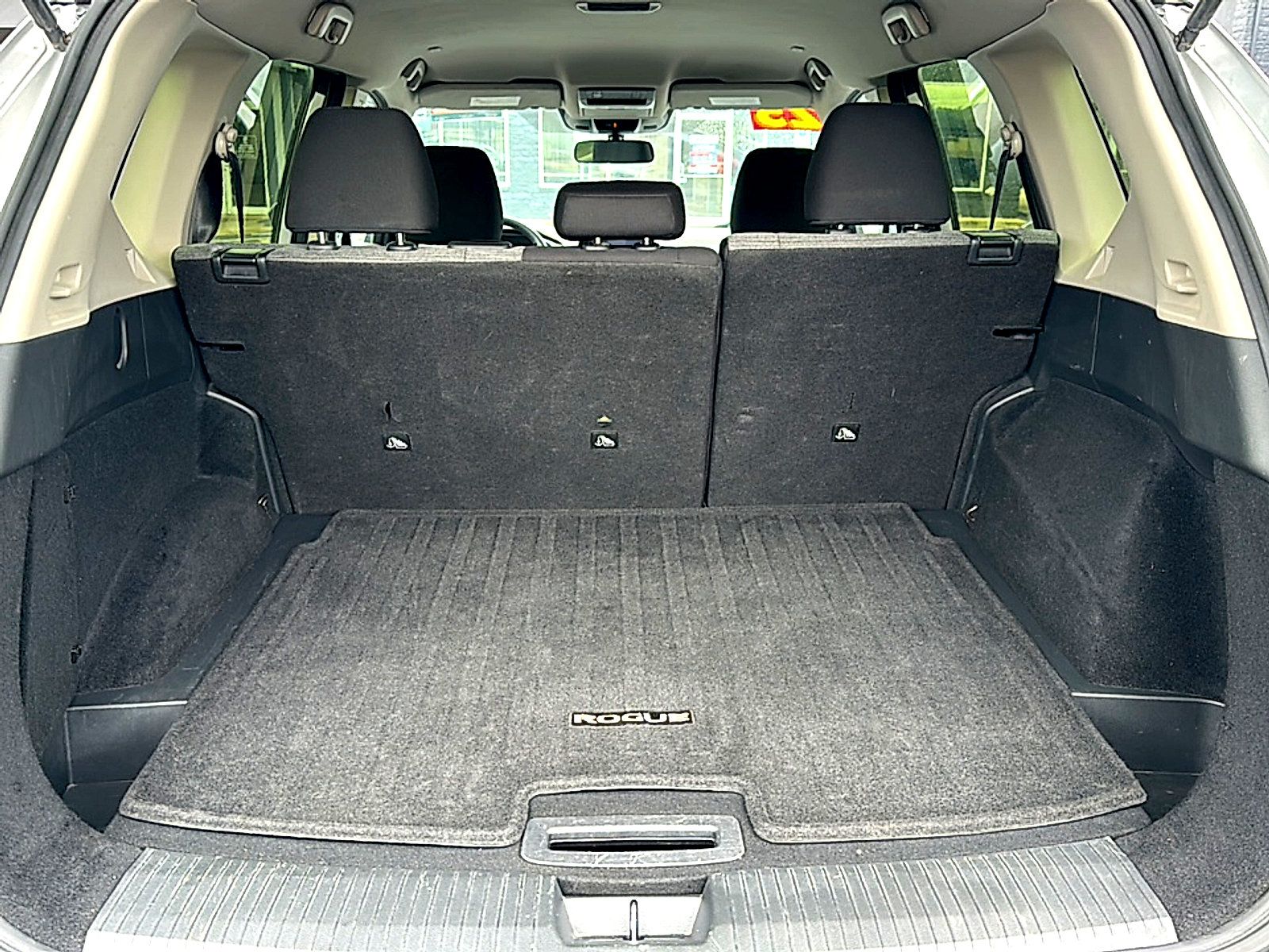 Used 2023 Nissan Rogue SV FWD image 21