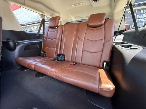 Used 2019 Cadillac Escalade ESV Premium Luxury AWD/4WD image 28