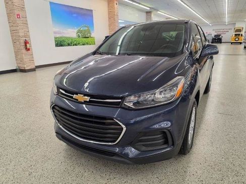 Used 2019 Chevrolet Trax LS FWD image 1