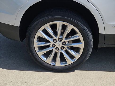 Used 2019 Cadillac XT5 Platinum image 11