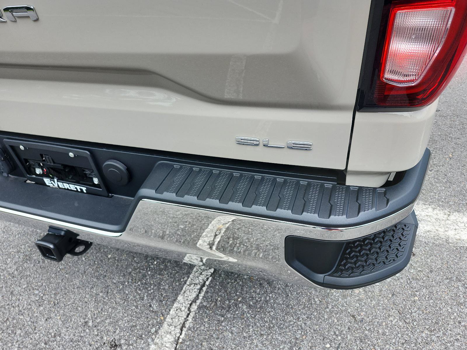 New 2026 GMC Sierra 1500 SLE AWD/4WD image 4