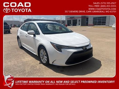 Used 2026 Toyota Corolla LE w/ LE Premium Package FWD image 1