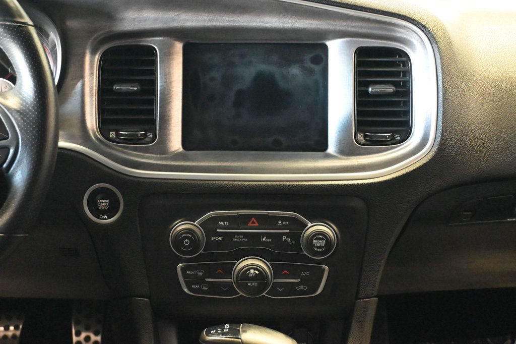 Used 2018 Dodge Charger R/T RWD image 13