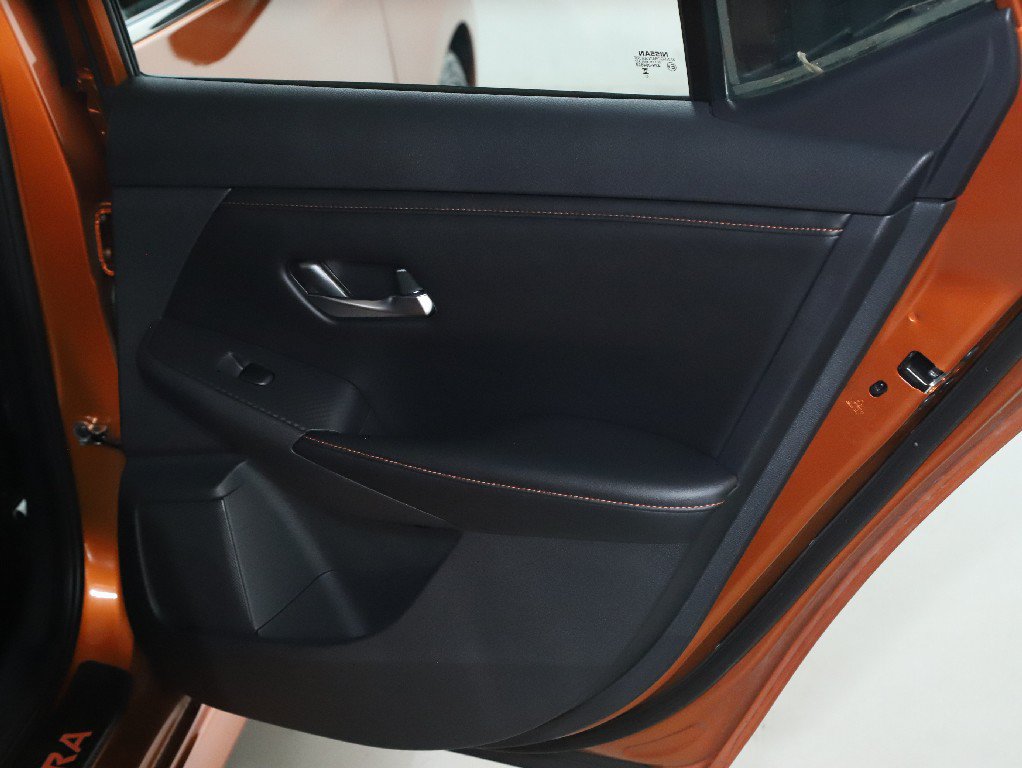 Used 2023 Nissan Sentra SR w/ Electronics Package FWD image 31