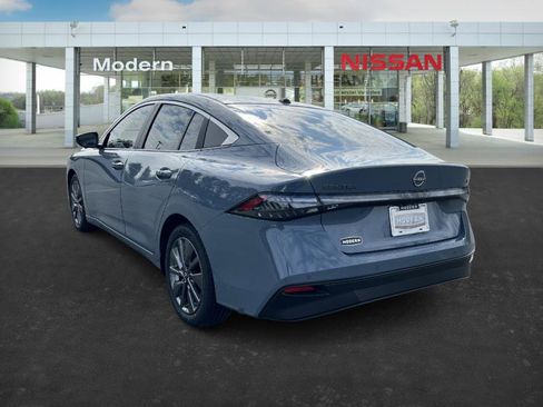 New 2026 Nissan Sentra SL image 3