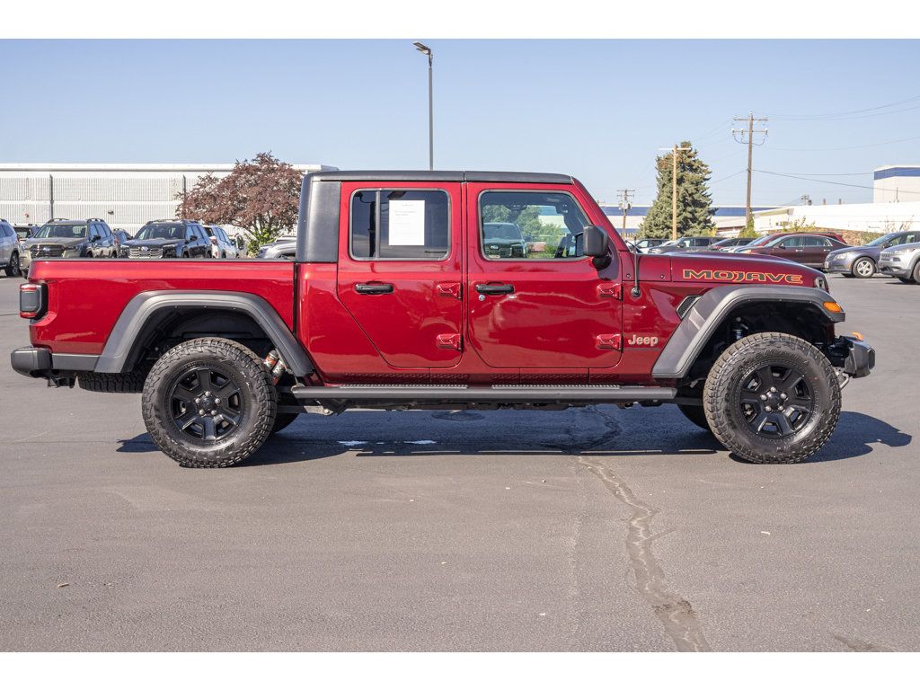 Used 2021 Jeep Gladiator Mojave AWD/4WD image 2