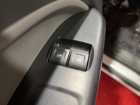 Used 2022 Chevrolet Colorado W/T image 18