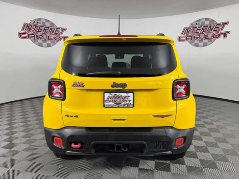 Used 2018 Jeep Renegade Trailhawk w/ UConnect 8.4 Nav Group AWD/4WD image 6