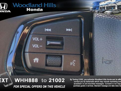Used 2025 Honda Odyssey Touring image 11