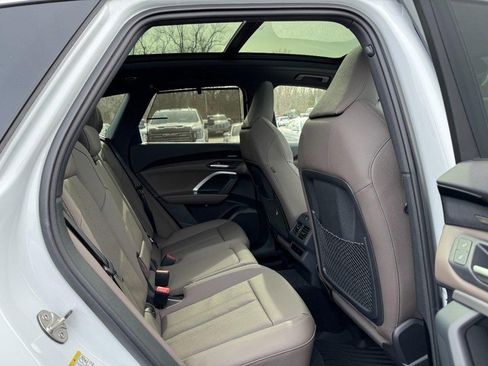 New 2025 Audi Q5 Premium Plus image 7