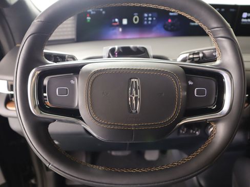 New 2026 Lincoln Navigator L Black Label AWD/4WD image 3