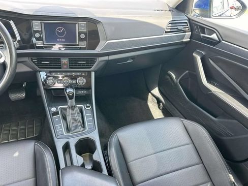 Used 2024 Volkswagen Jetta SE FWD image 14