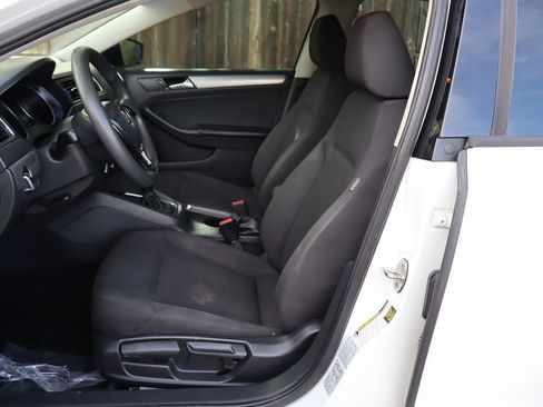 Used 2015 Volkswagen Jetta SE image 19
