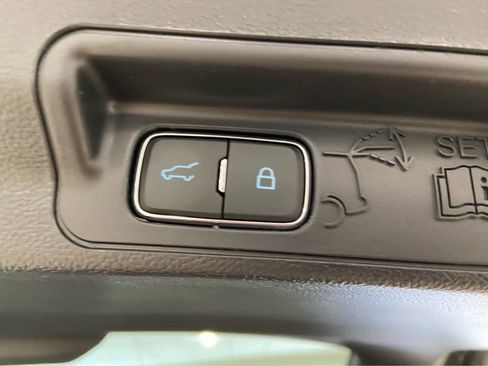 Used 2023 Ford Explorer XLT w/ Equipment Group 202A image 11