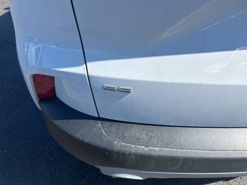 Used 2020 Ford Escape SE image 25