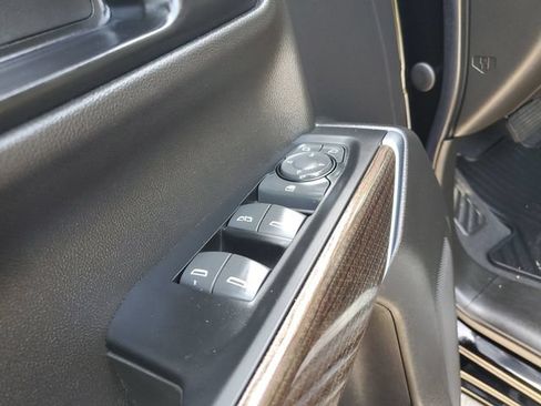 Used 2021 Chevrolet Silverado 1500 RST w/ Redline Edition RWD image 18