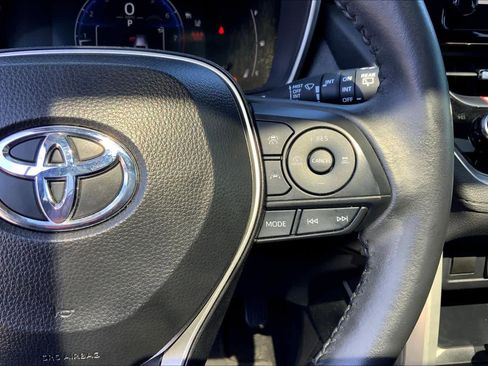 Used 2024 Toyota Corolla Cross XLE w/ Convenience Package image 25