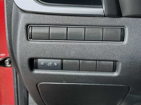 Used 2021 Nissan Rogue S FWD image 10