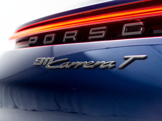 Certified 2024 Porsche 911 Carrera T RWD image 38