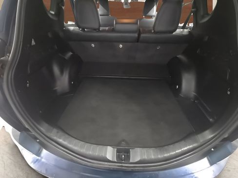 Used 2018 Toyota RAV4 SE AWD/4WD image 18