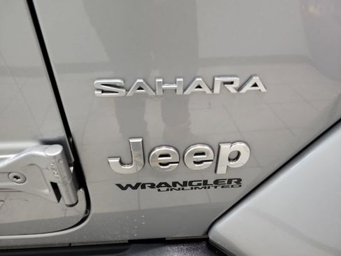 Used 2021 Jeep Wrangler Unlimited Sahara image 21