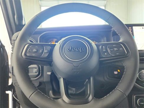 New 2026 Jeep Wrangler Unlimited Rubicon w/ Technology Group image 22