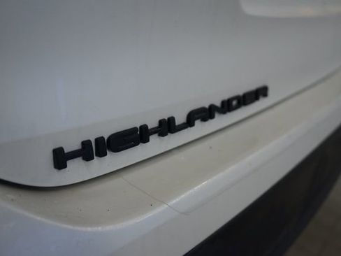 Used 2021 Toyota Highlander XLE image 13