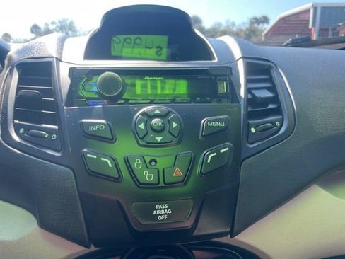 Used 2012 Ford Fiesta S image 10