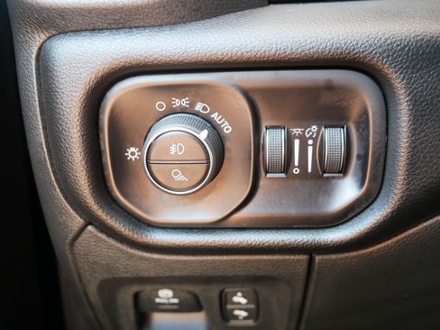 Used 2023 RAM 1500 Laramie AWD/4WD image 26