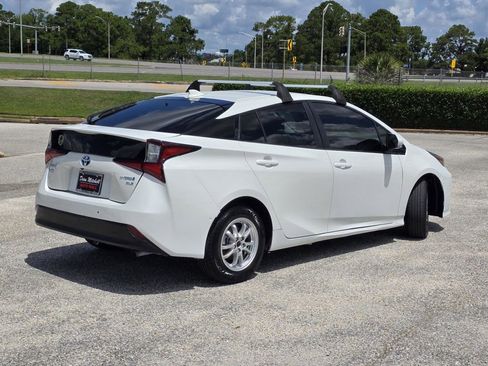 Used 2019 Toyota Prius XLE image 5