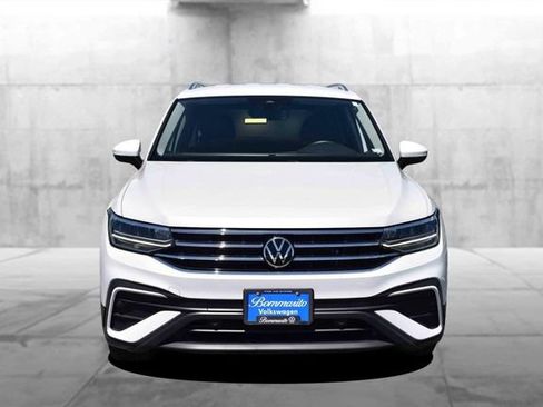 Certified 2023 Volkswagen Tiguan SE FWD image 4
