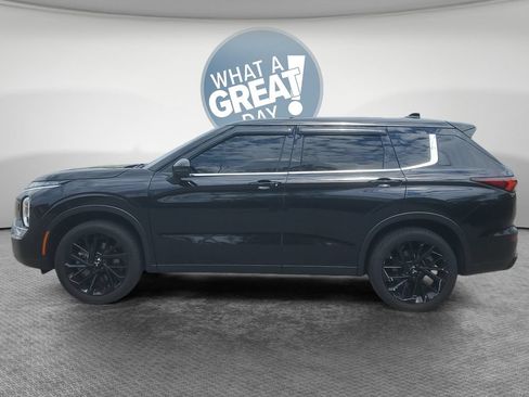 Used 2024 Mitsubishi Outlander SE Black Edition AWD/4WD image 7