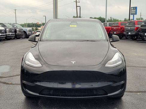 Used 2021 Tesla Model Y Long Range AWD/4WD image 9