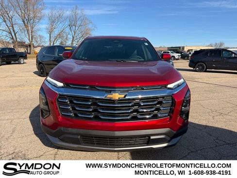 New 2026 Chevrolet Equinox LT image 2