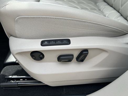 Used 2024 Volkswagen Atlas SEL Premium R-Line image 22