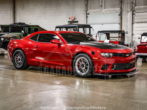 Used 2015 Chevrolet Camaro SS w/ SS Performance Package RWD image 1