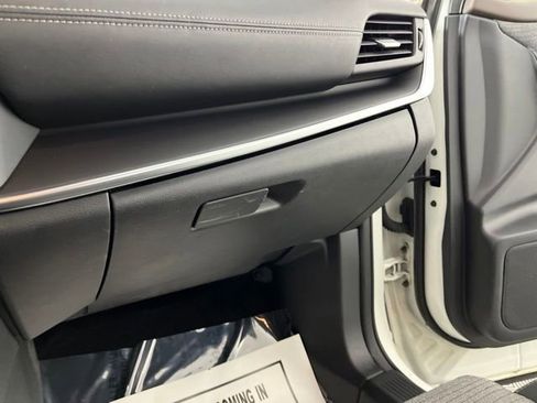 Used 2021 Nissan Rogue S FWD image 35