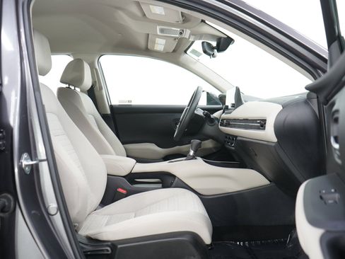 Used 2024 Honda HR-V LX image 11
