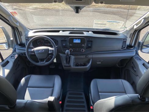 New 2025 Ford Transit 250 148 Medium Roof RWD image 16