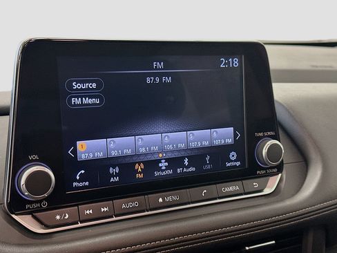 Used 2025 Nissan Rogue SV image 21