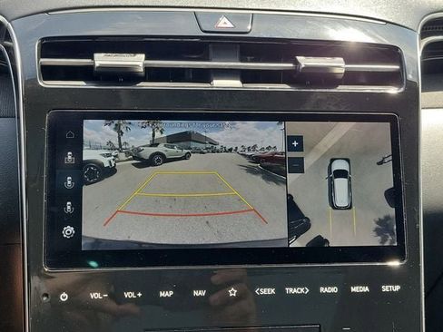 Certified 2022 Hyundai Tucson Limited AWD/4WD image 12