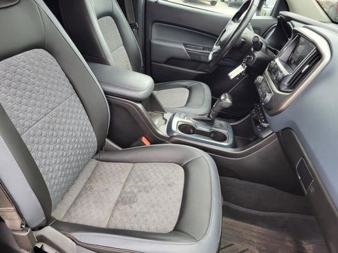 Used 2021 Chevrolet Colorado Z71 w/ Z71 Midnight Edition image 10